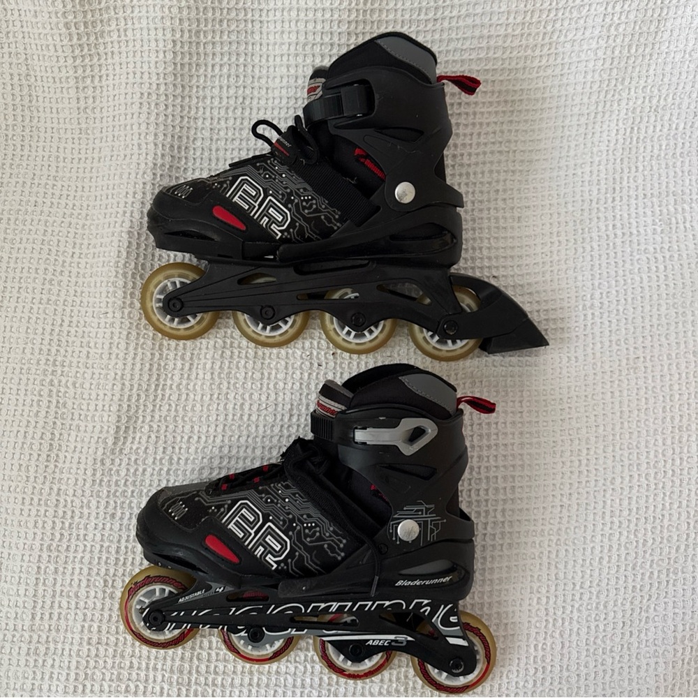 Blade Runner Phoenix Black and Red Rollerblades - Picture 8 of 9